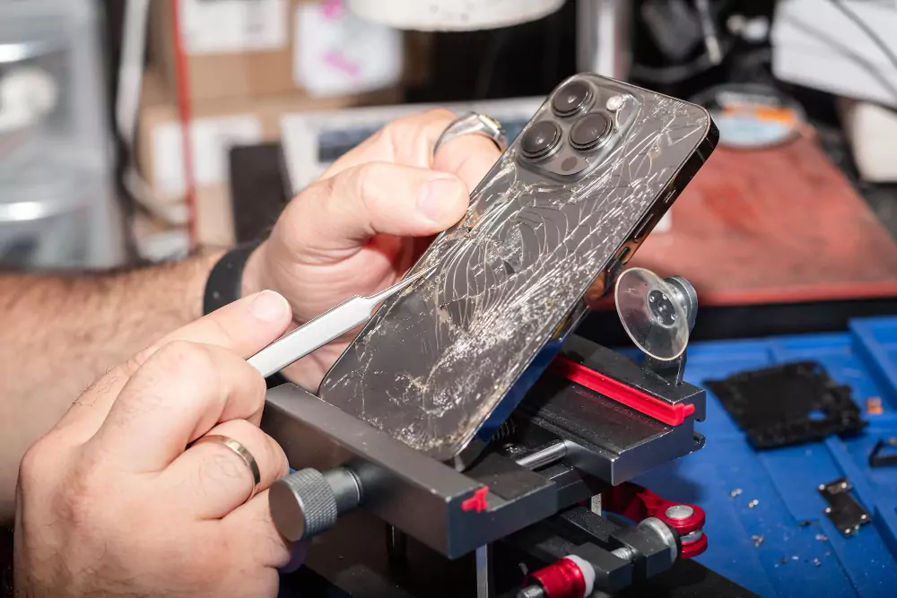 On-Site Pick-Up & Drop Service for Gadget Repairs in Malappuram